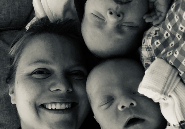 Twin Pregnancy FAQs: The Likelihood, The Risks, and Expert Tips